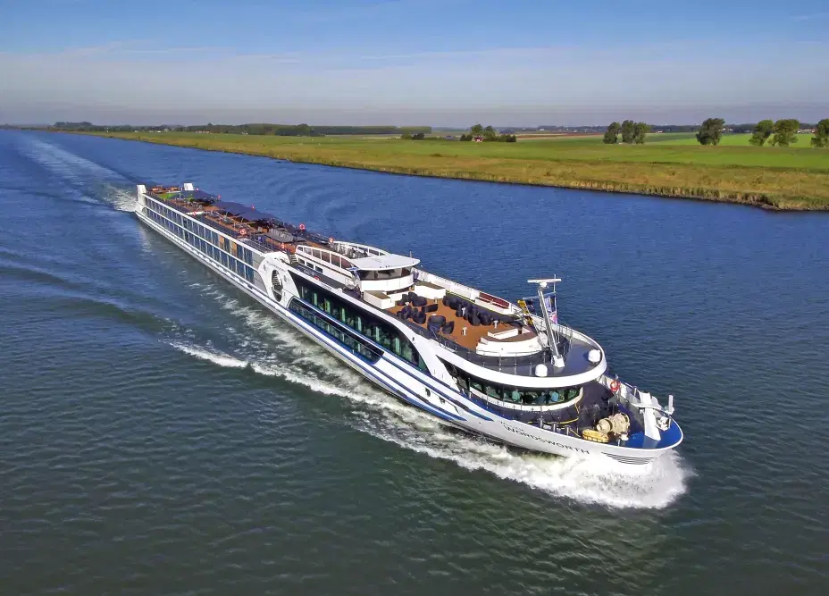 The Blue Danube River Cruise with 1 night Budapest Extension